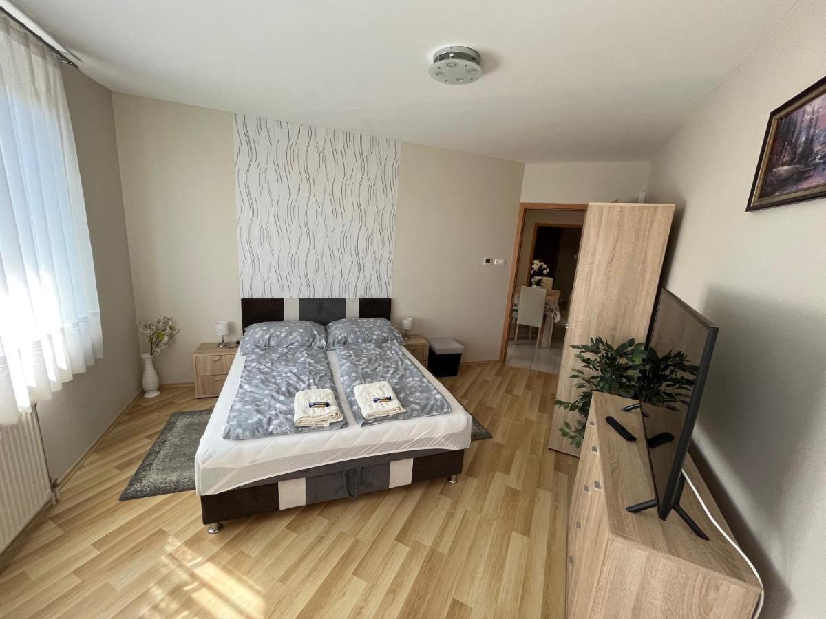 Appartamento Relaxap Zalakaros Esterno foto